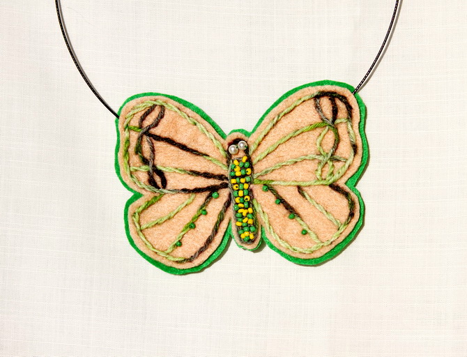 Bijuterii handmade- colier fluture (5)